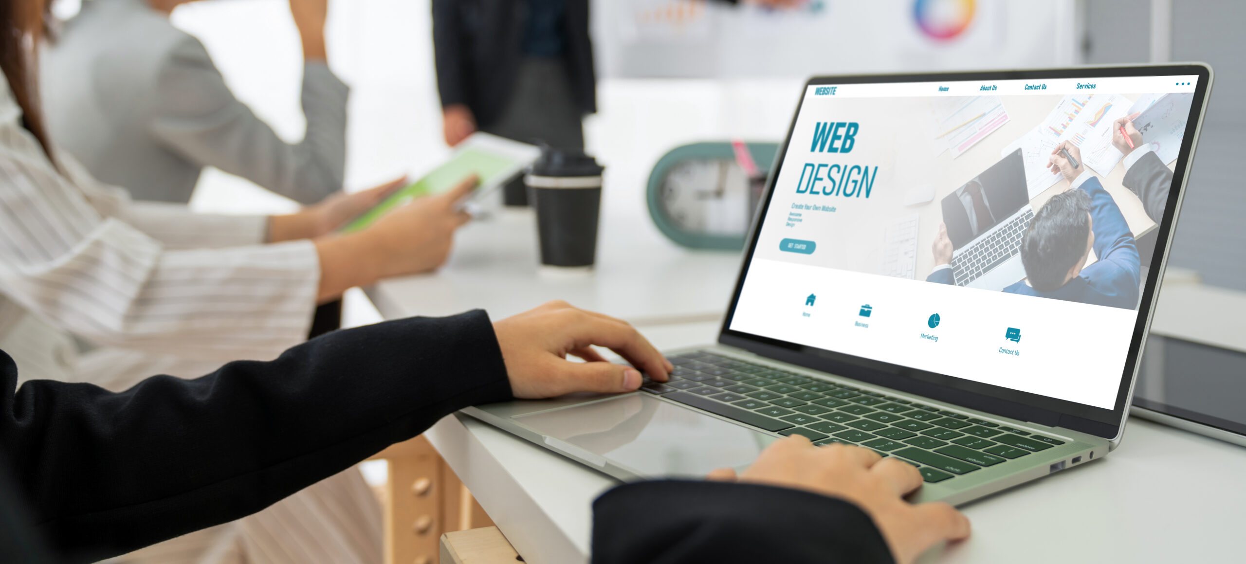 Website design software provide modish template for online retail business and e-commerce